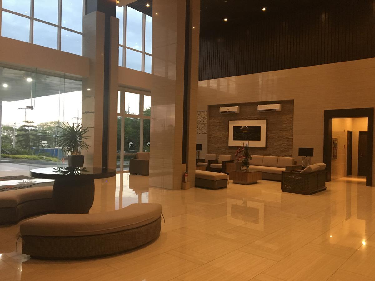 Breezy Wind 19TwentySix Appartement Tagaytay City Buitenkant foto