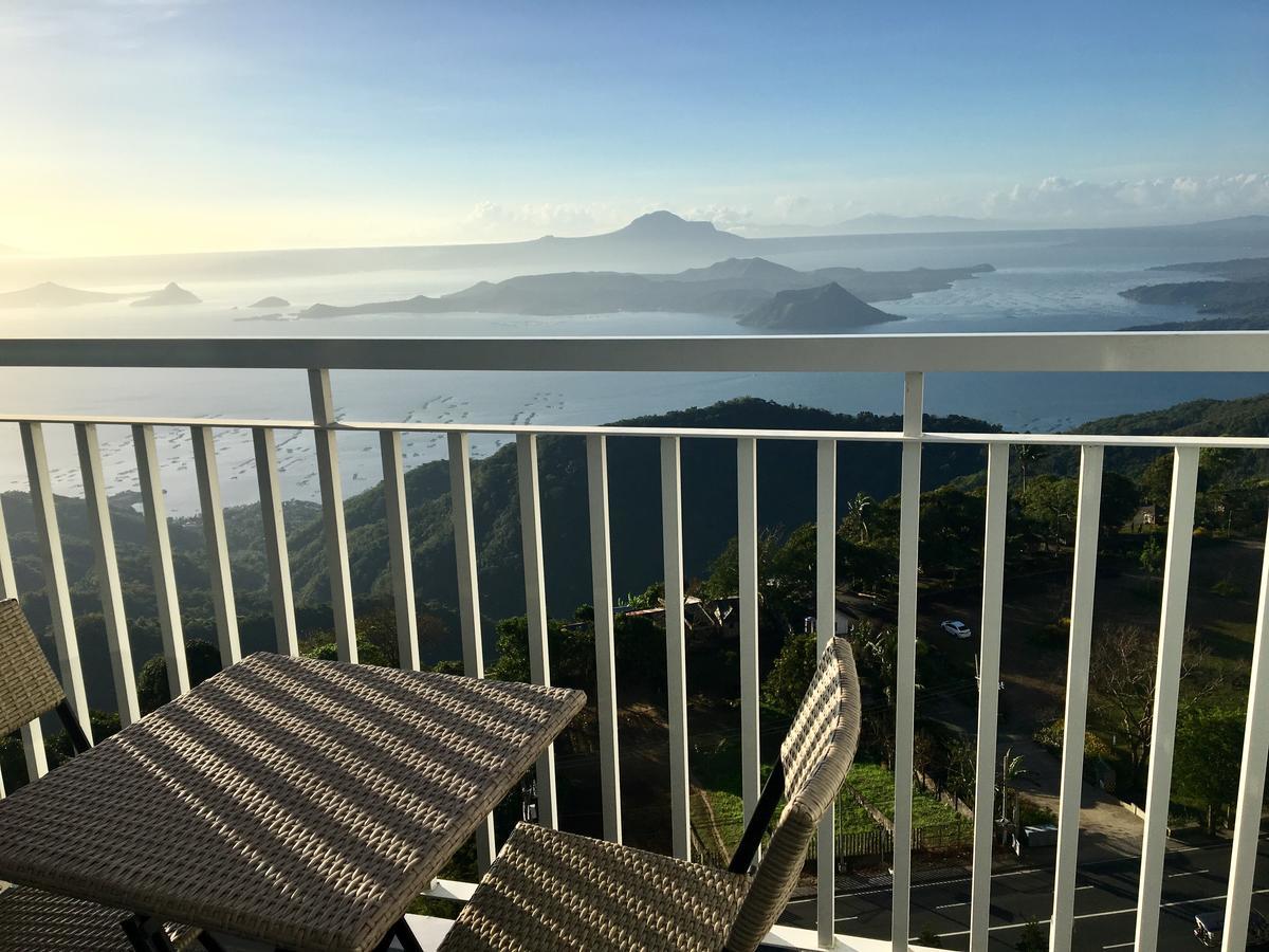 Breezy Wind 19TwentySix Appartement Tagaytay City Buitenkant foto